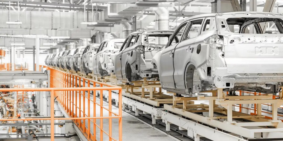 Nissan impulsa nuevas rutas comerciales ante aranceles de Trump