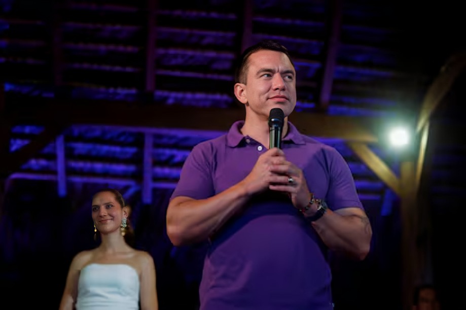 Noroña acusa fraude en eleciones de Ecuador