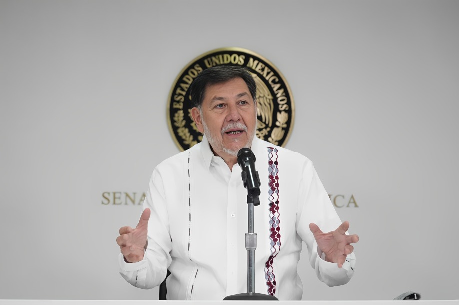 Noroña encara ataques en Congreso del PT