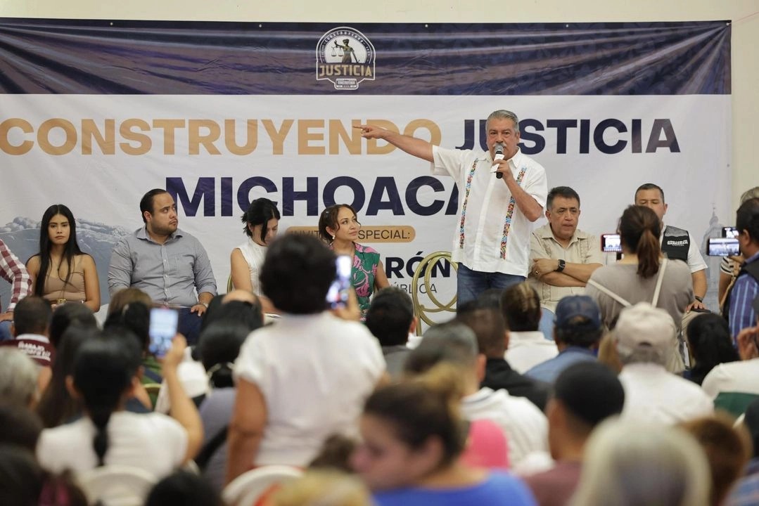 Raúl Morón fue agredido en reunión en Apatzingán