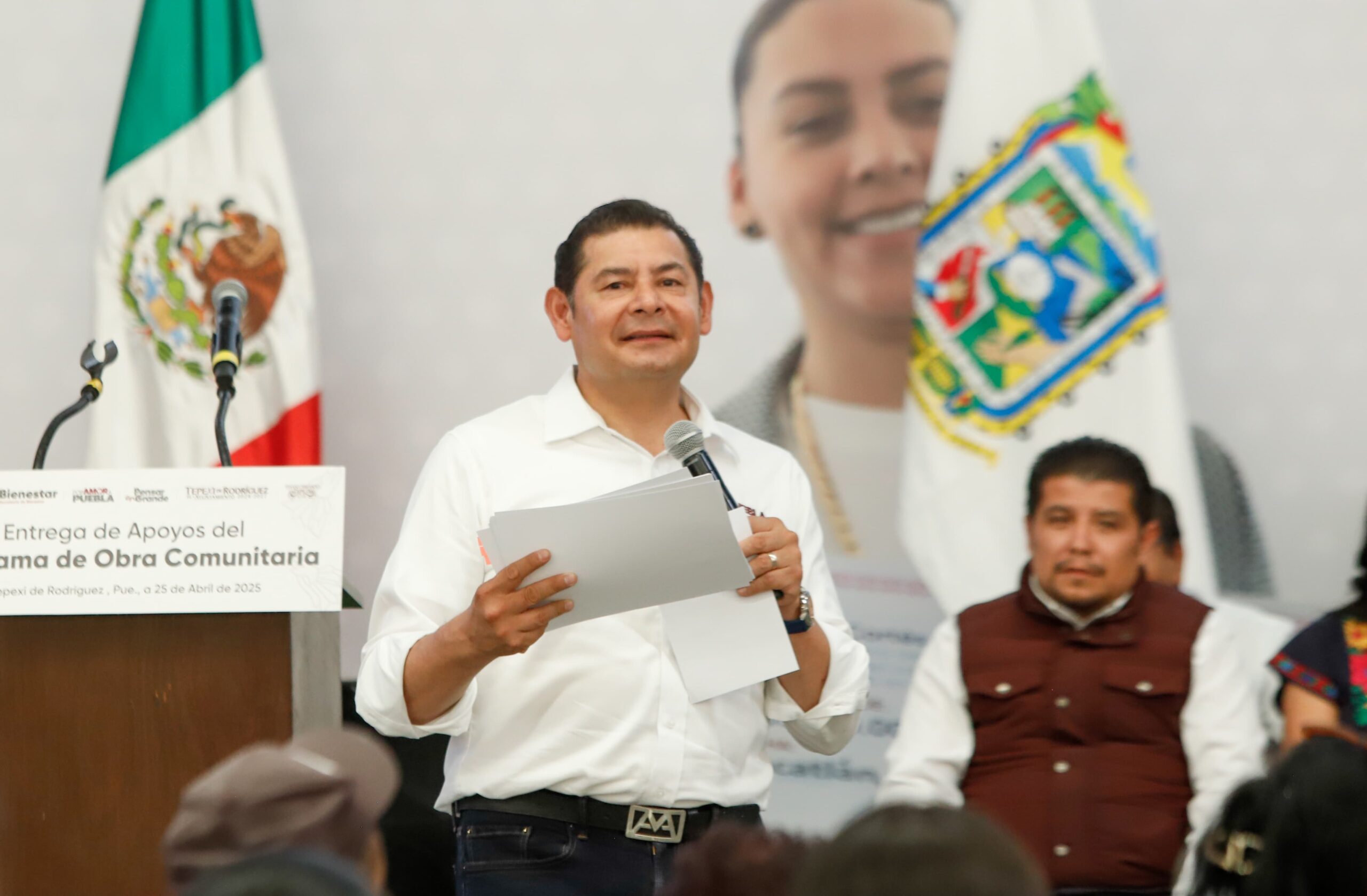 Gobierno de Puebla rehabilitará caminos rurales