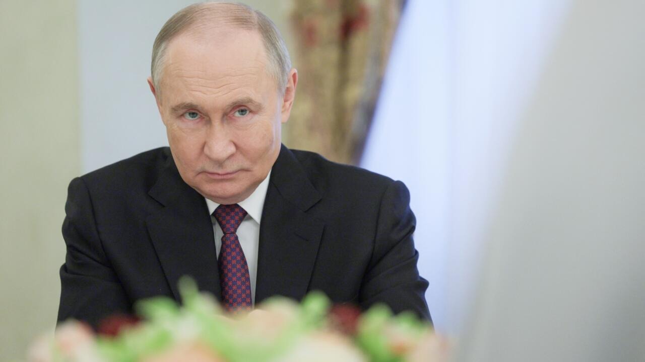 Trump acusa a Putin de aprovecharse de negociaciones para adquirir más posiciones