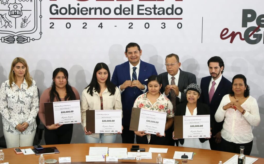 Armenta apoya a repatriados