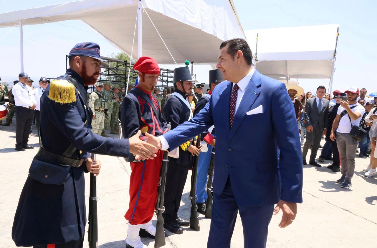 Armenta destaca el orgullo de ser poblanos