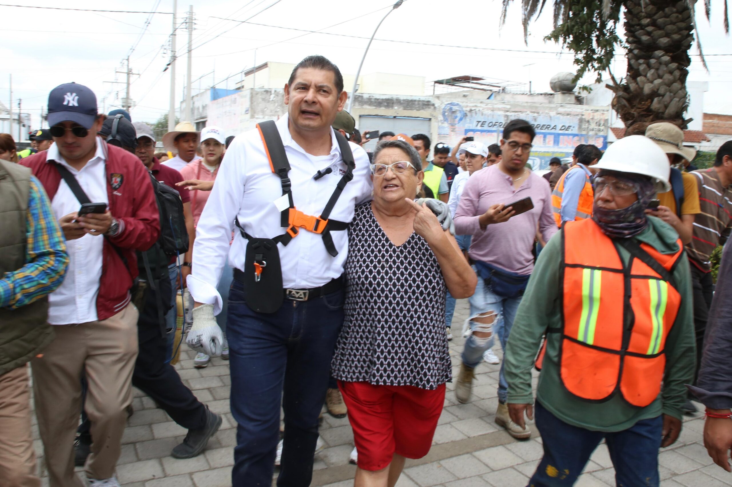 Armenta destaca imoirtancia de faenas comunitarias 