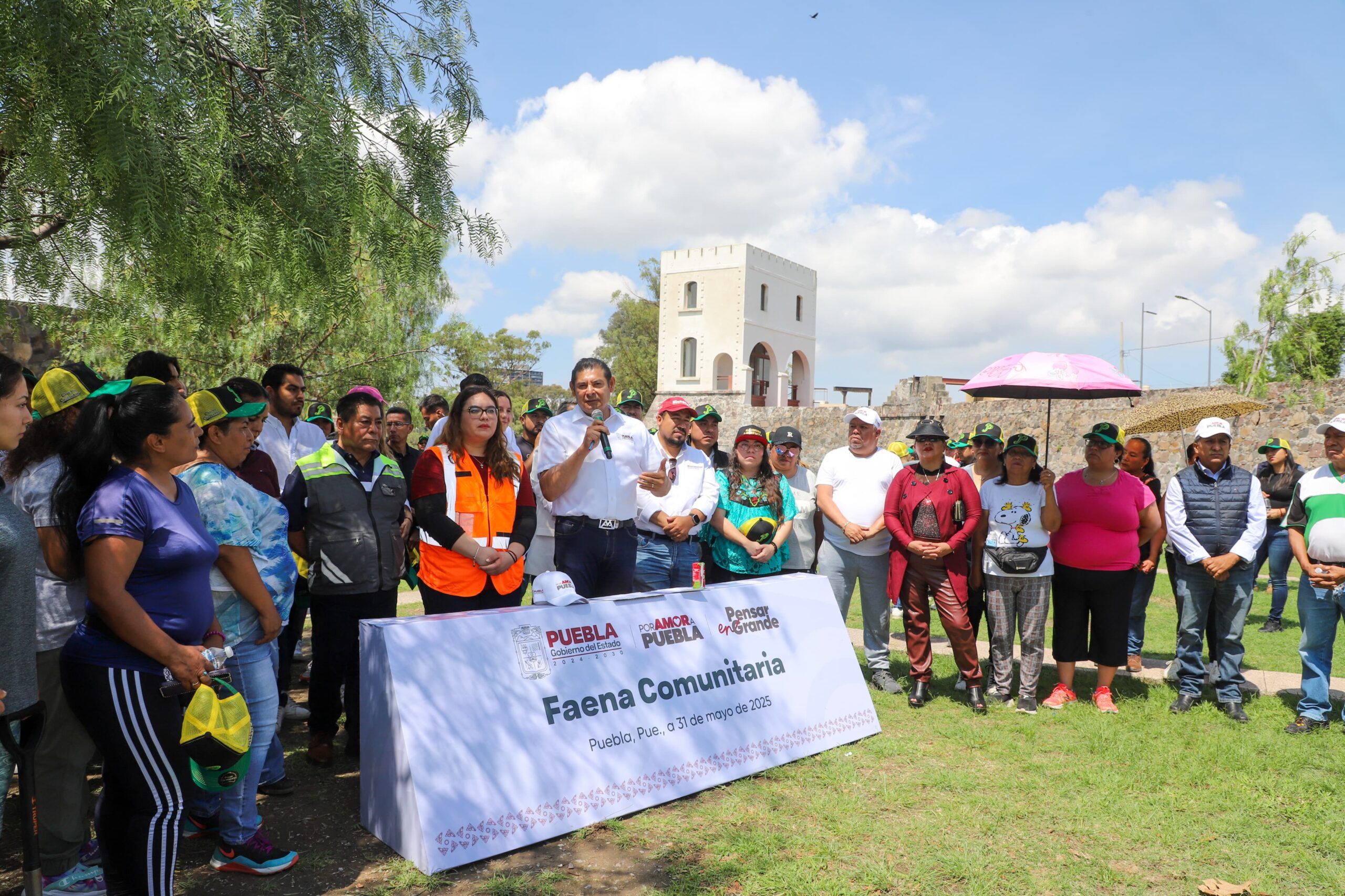 Armenta lleva a cabo feaena comunitaria