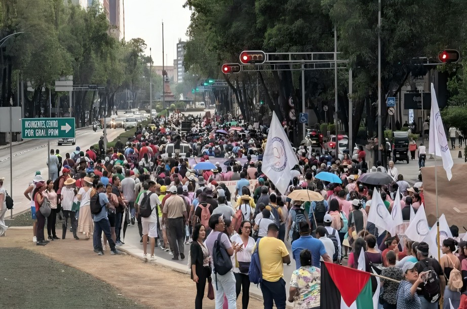 CNTE cierra calles