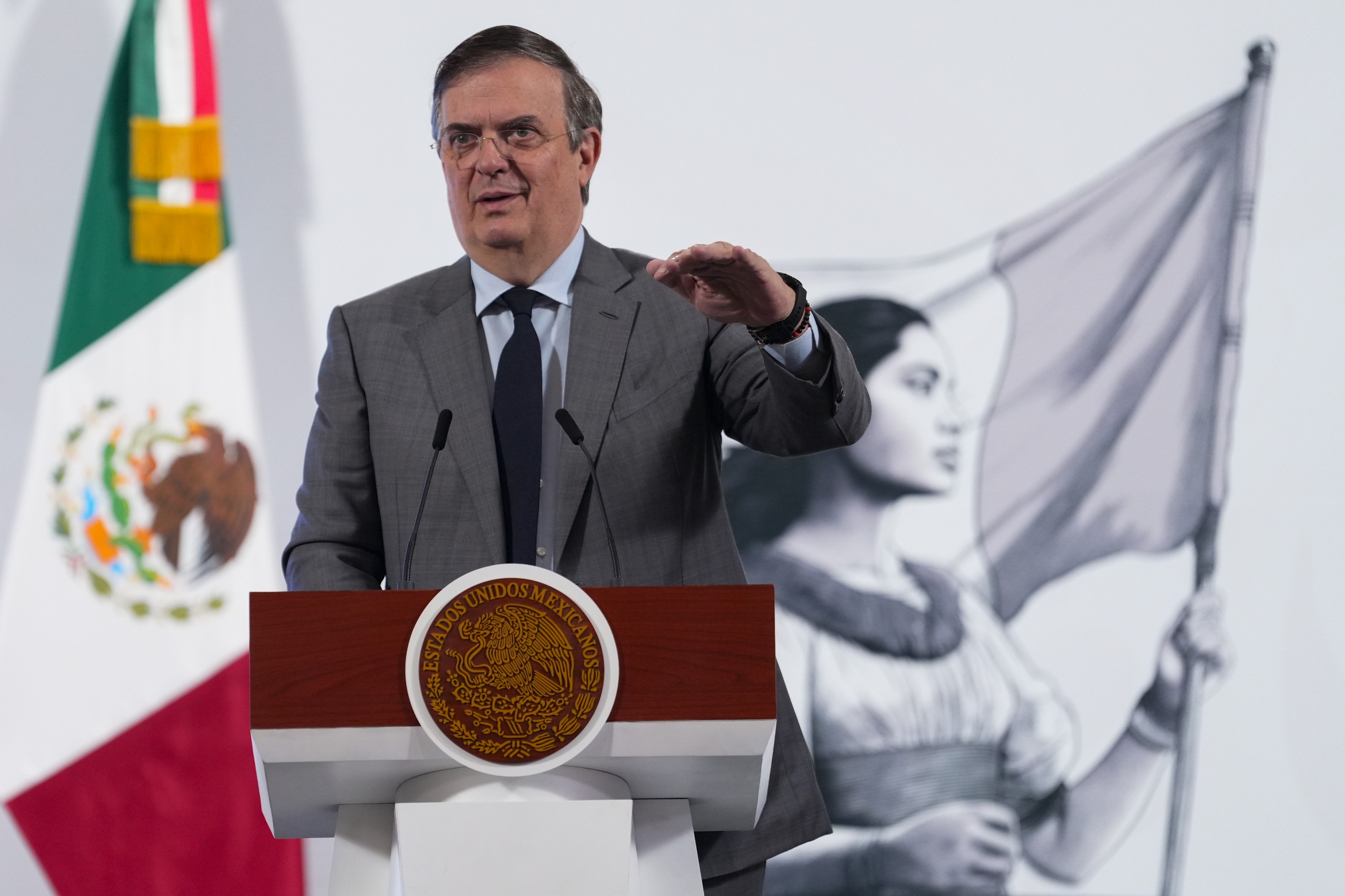 Ebrard 2 de mayo
