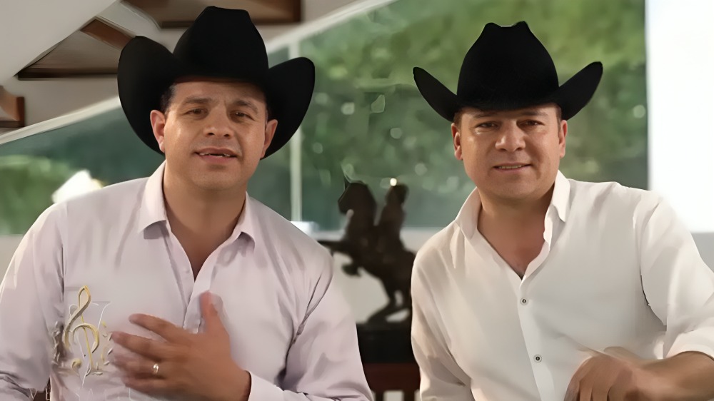 Esteban Villegas lanza canción por el Día de las Madres