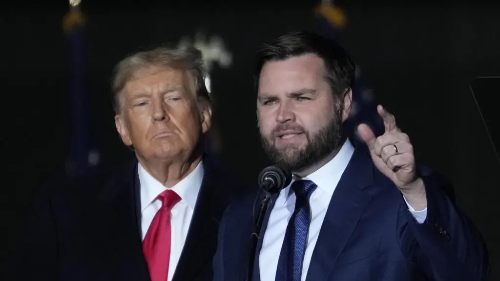 JD Vance Corchalta de Trump
