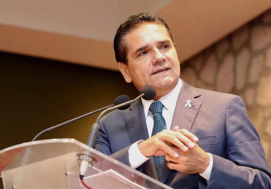 Jueza ordena a Aureoles "cumplir" para no tumbar suspensión