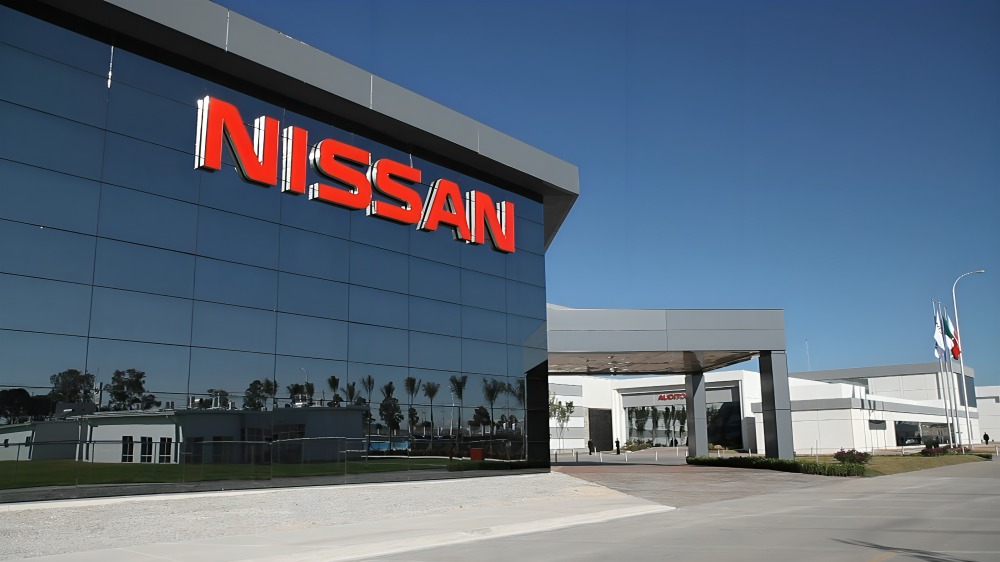 Nissan planea despido de 10 mil empleados