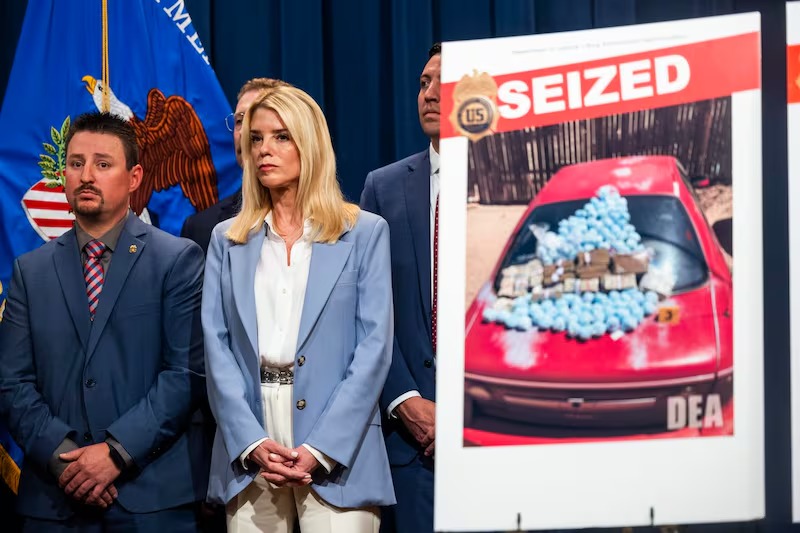 Pam Bondi contra fentanilo