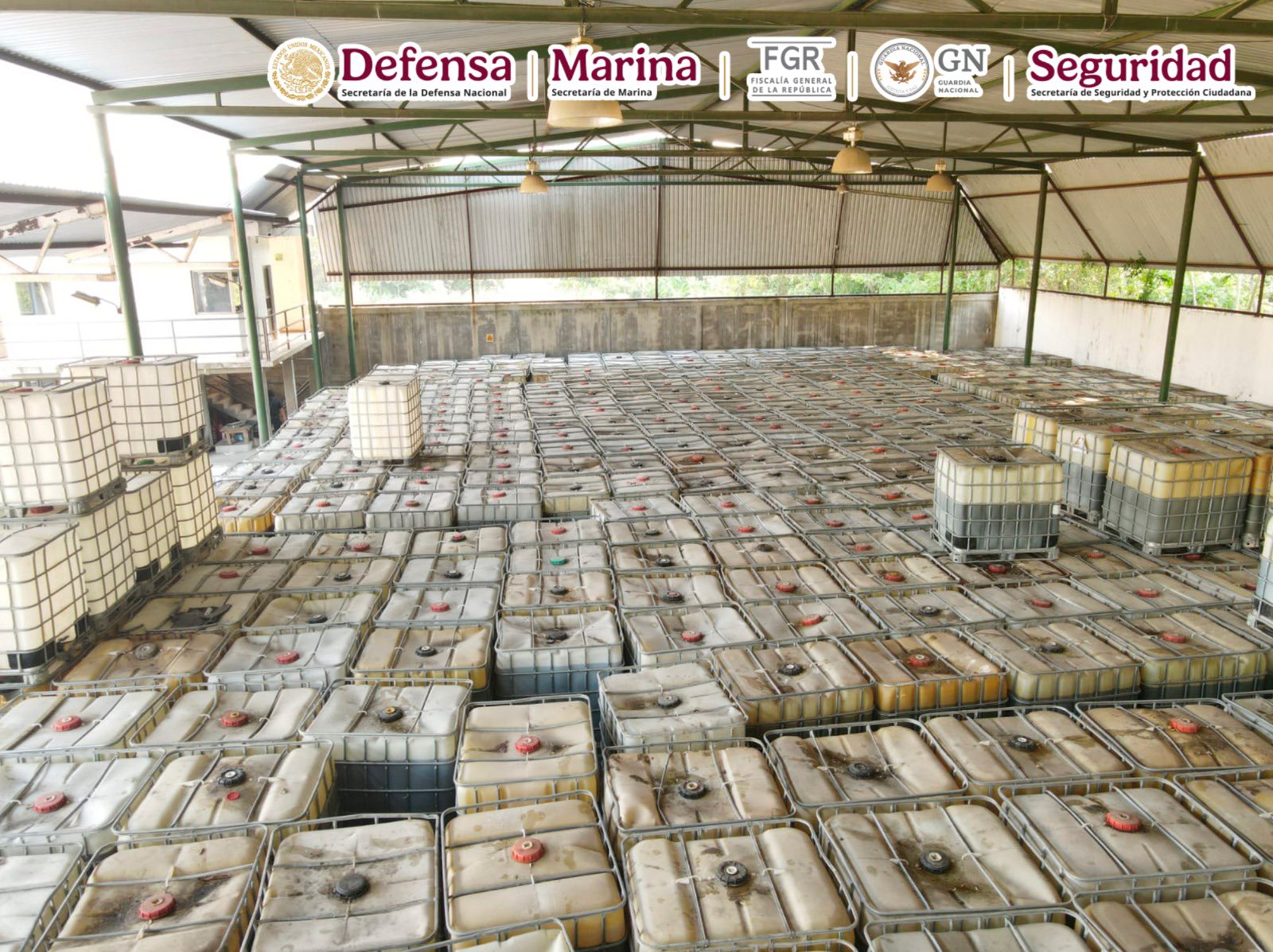 Tabasco. Harfuch asegura 1.5 millones de litros de huachicol