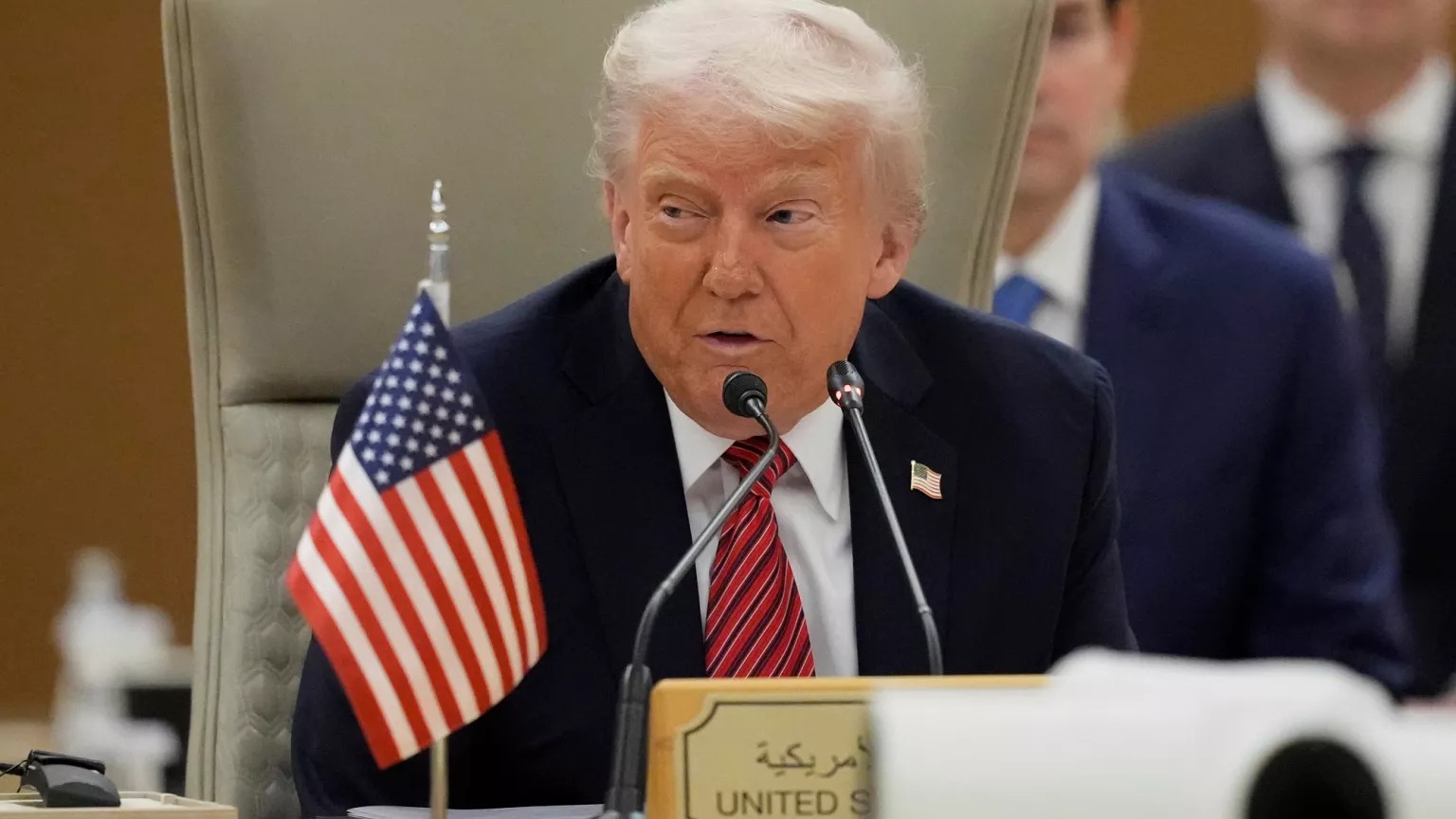 Trump llama loco a Putin
