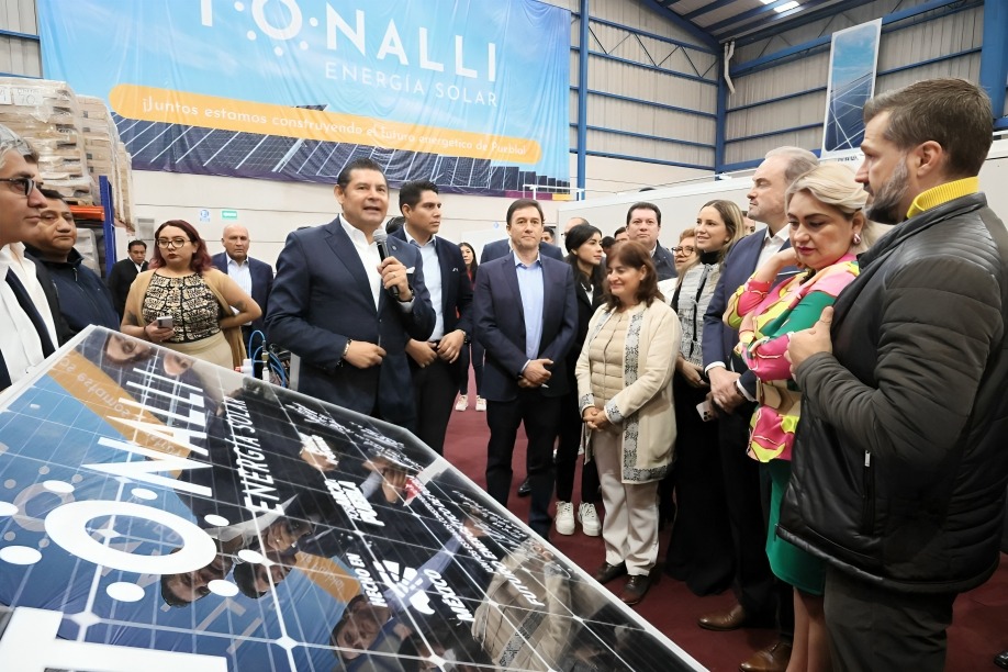 Armenta dara paneles solares a escuelas sin luz