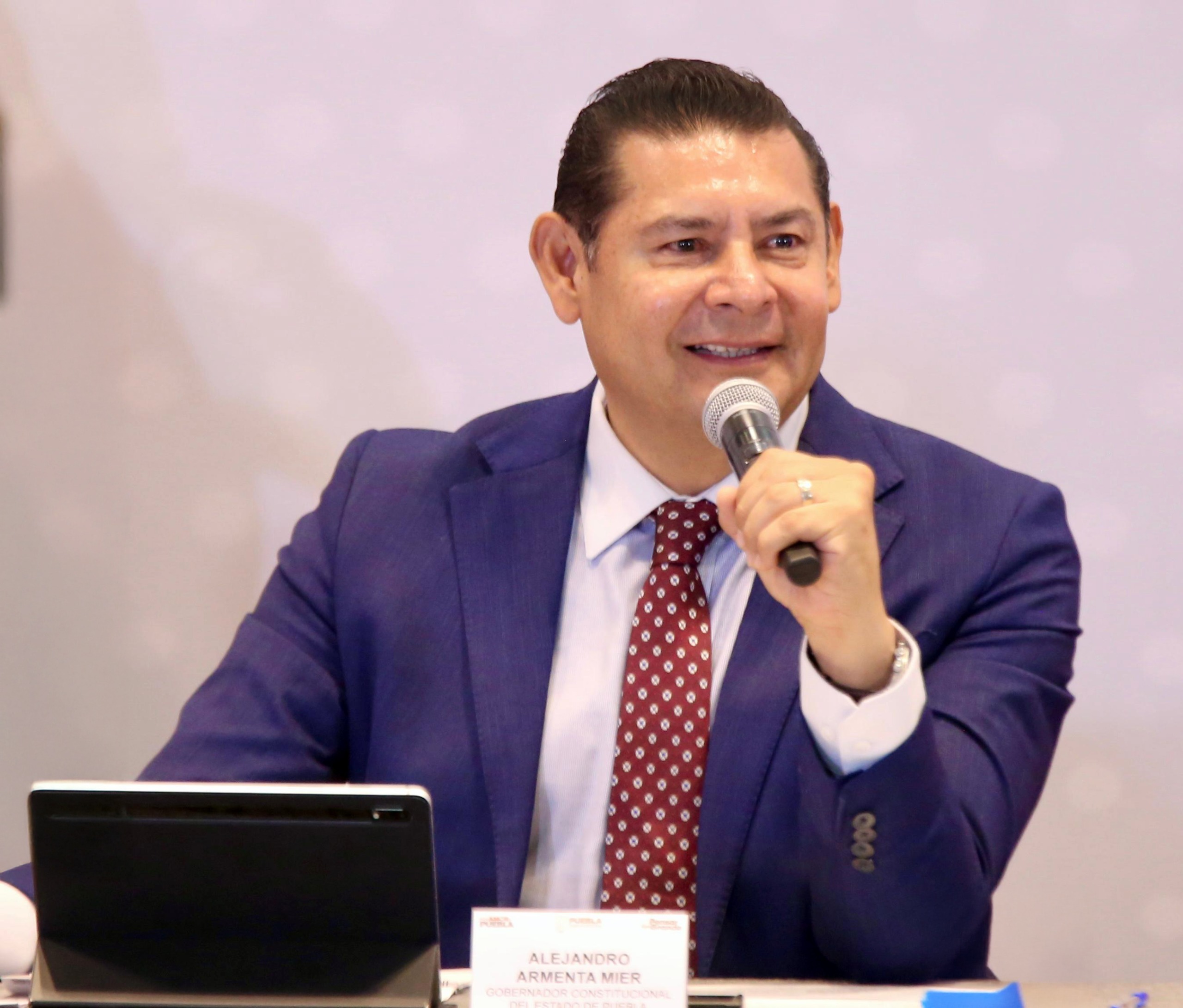Alejandro Armenta y obra pública