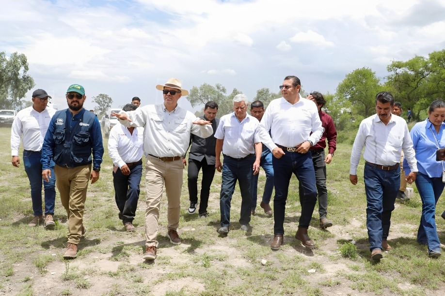 Armenta recorre zona arqueológica de Los Teteles