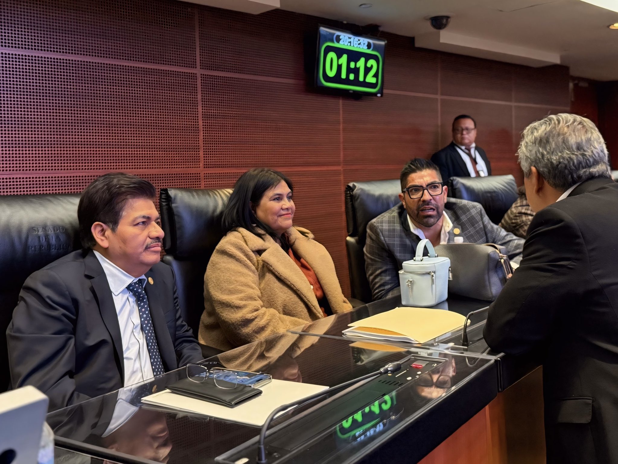 Chavira profundiza sobre reforma de telecomunicaciones