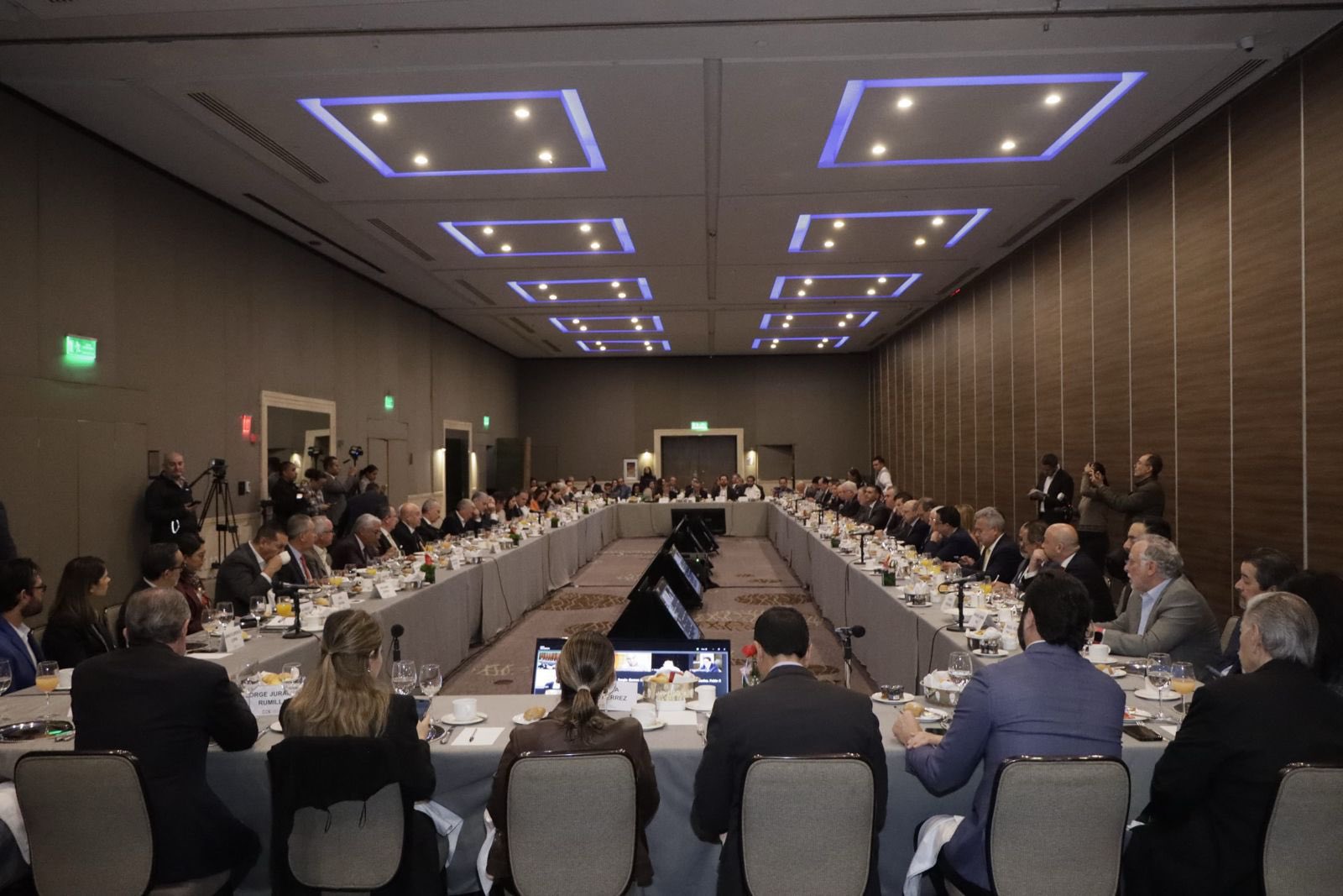 Harfuch se reúne con cúpula empresarial por la seguridad