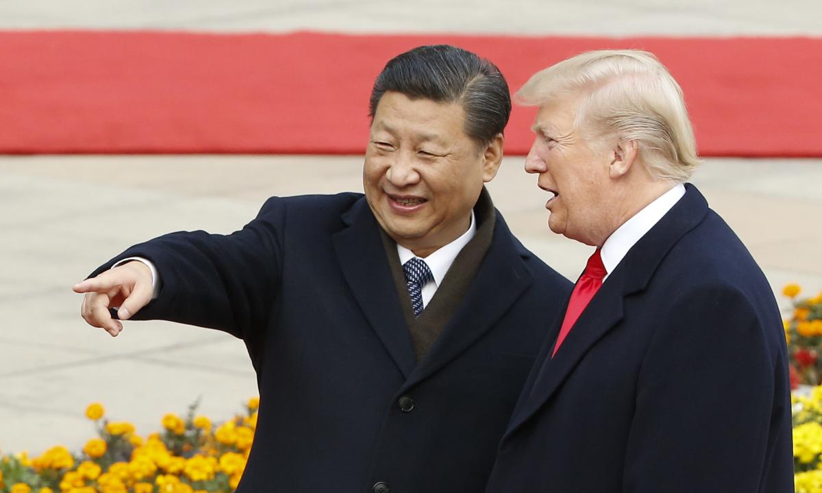 Donald Trump firma convenio comercial con China