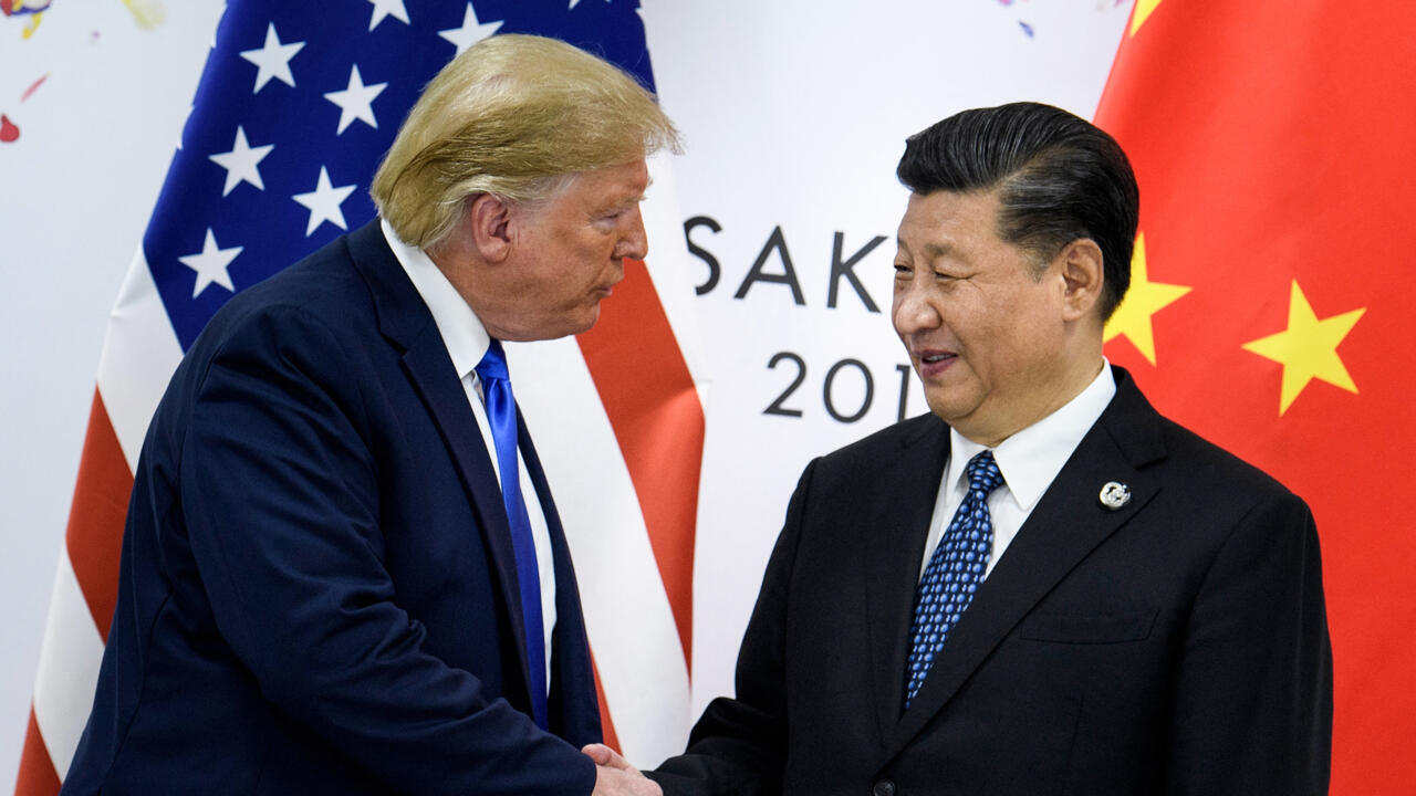 Donald Trump firma convenio comercial con China