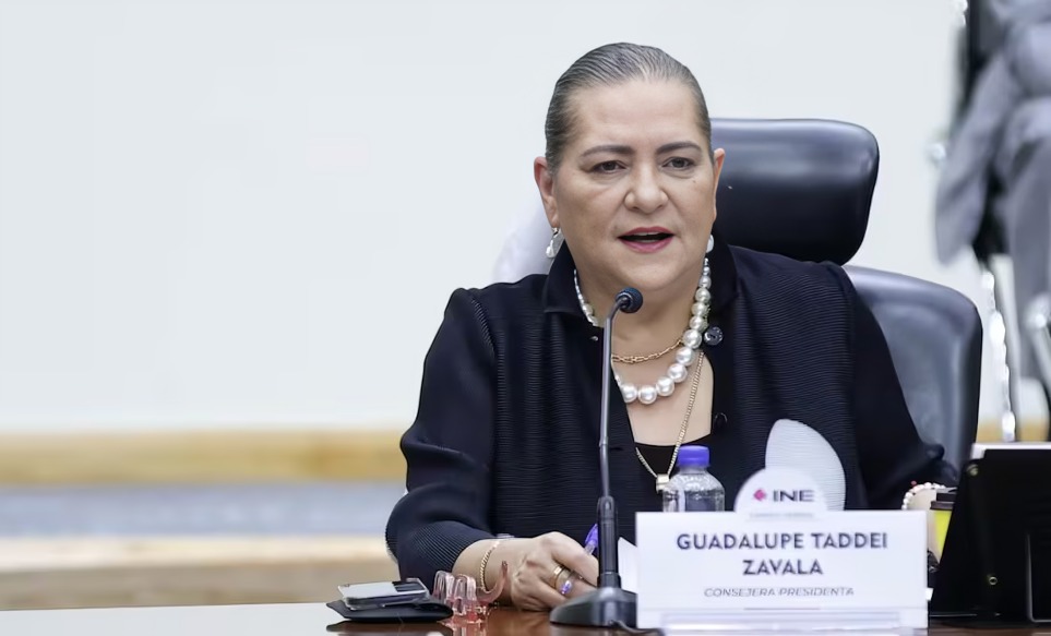 INE baja candidaturas a elección judicial por incumplimiento de promedio