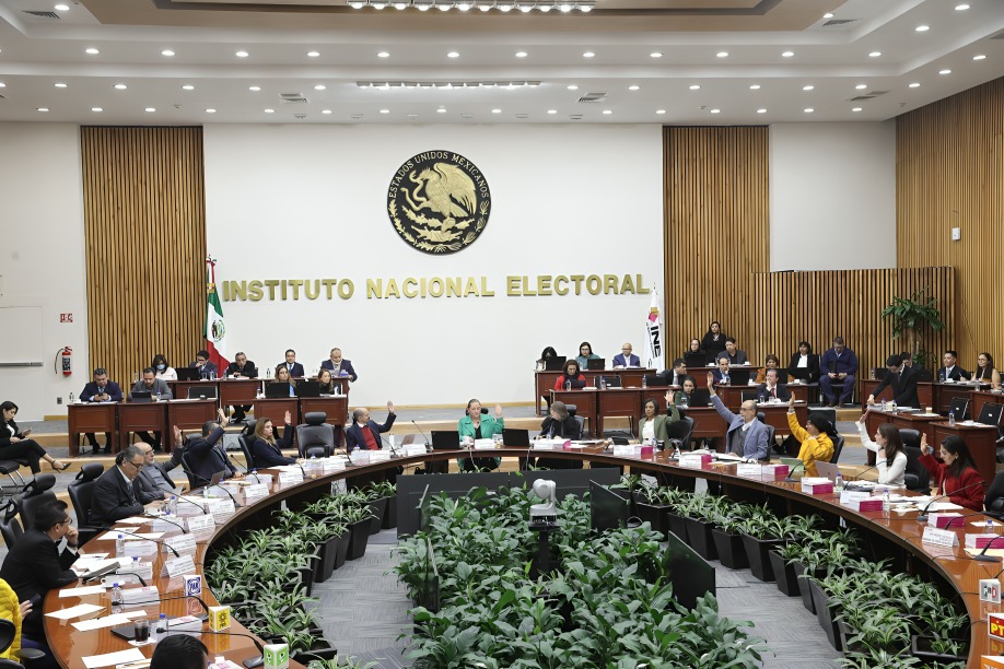 INE baja candidatos elección judicial por requisitos