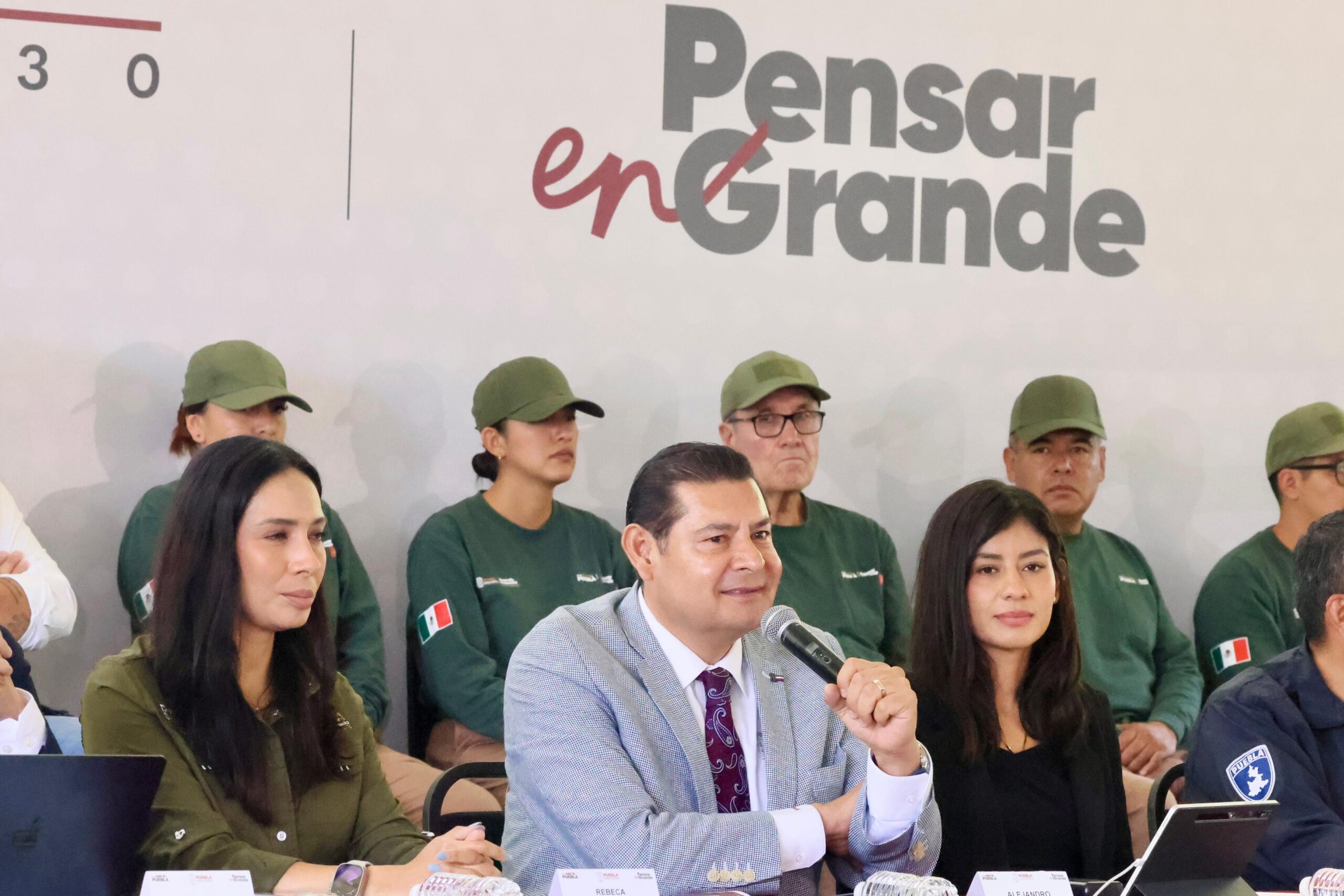 La Corrupción se combate barriendo de arriba a abajo: Armenta