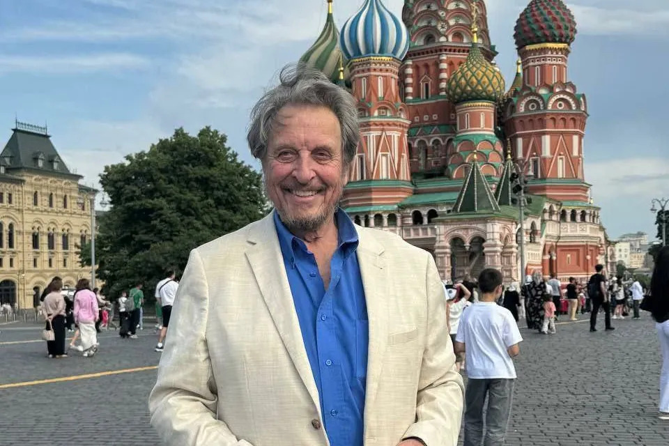 Papá de Musk en Rusia