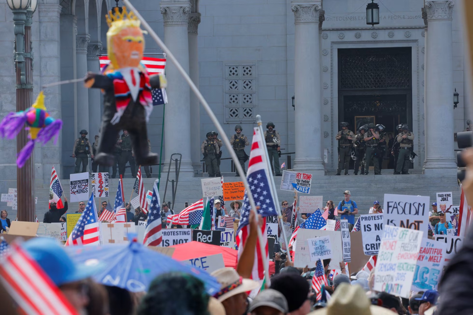 Protestan contra Trump en EU