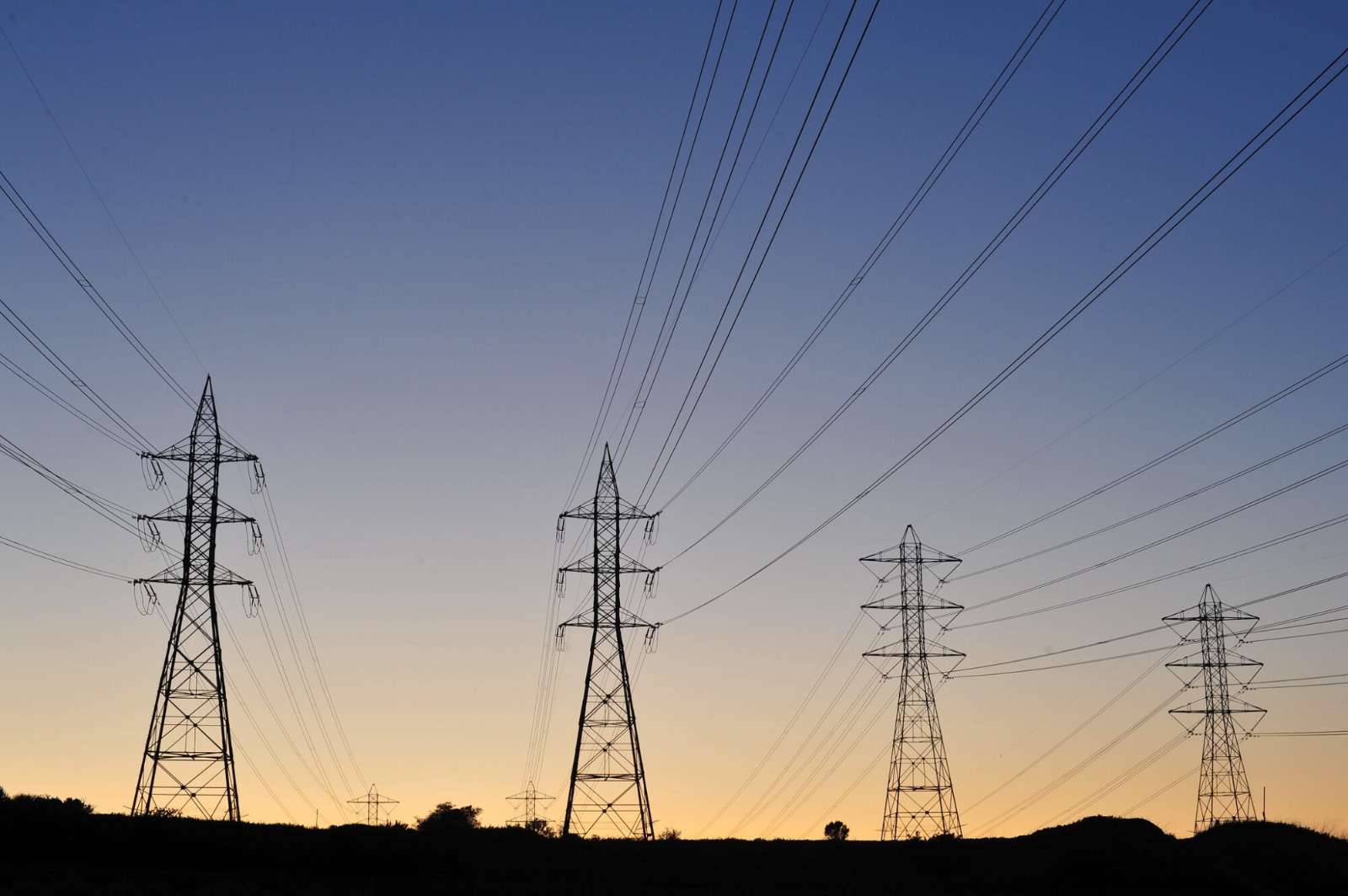 Red eléctrica de China usará también energía producida por Tesla