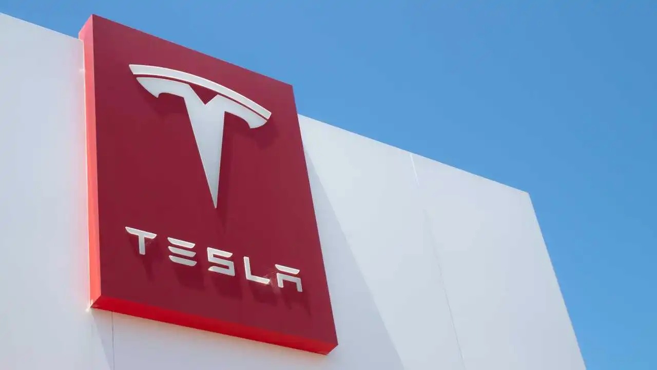Tesla instalará planta eléctrica en China