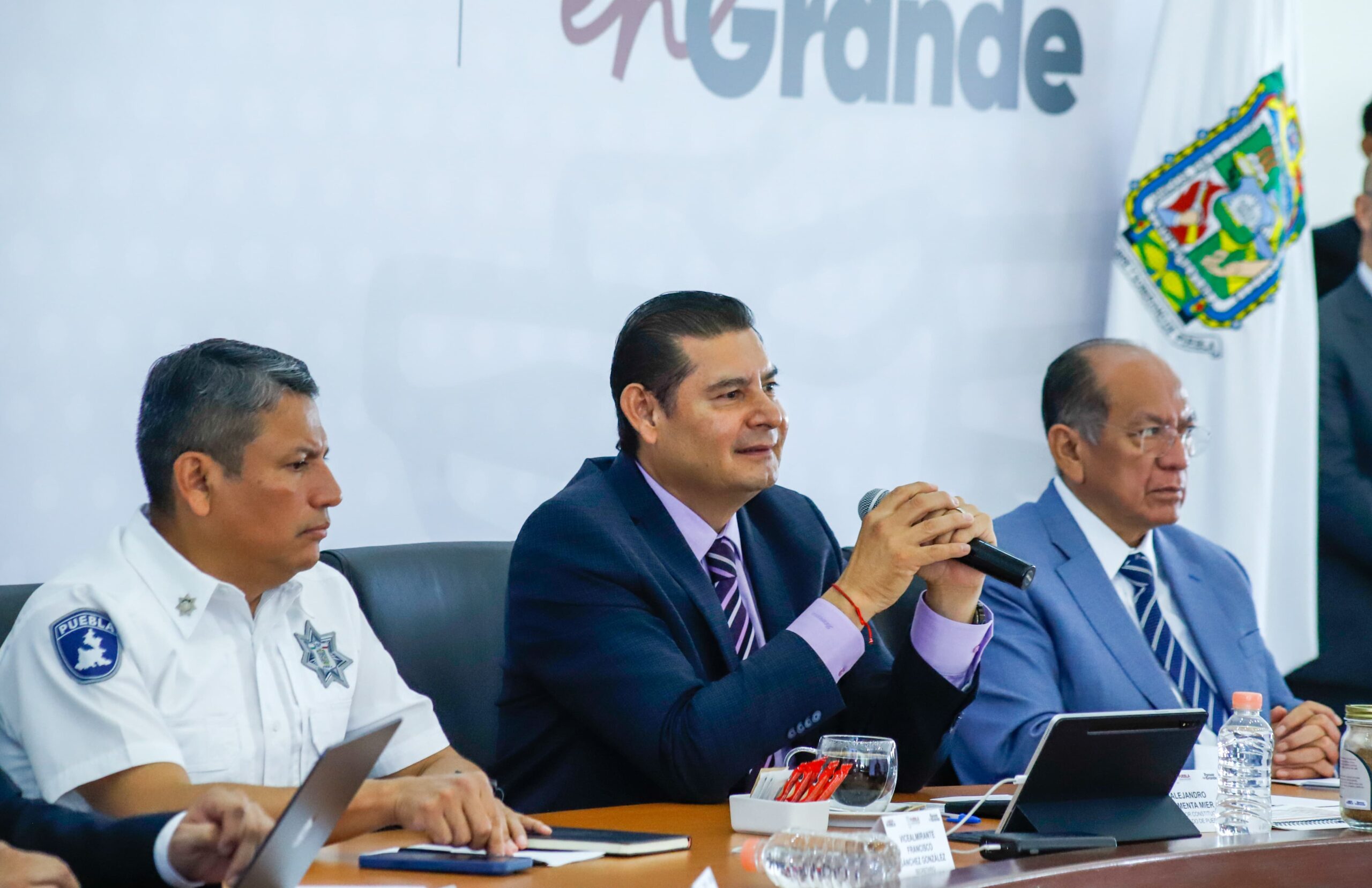 Armenta transformará el transporte en Puebla