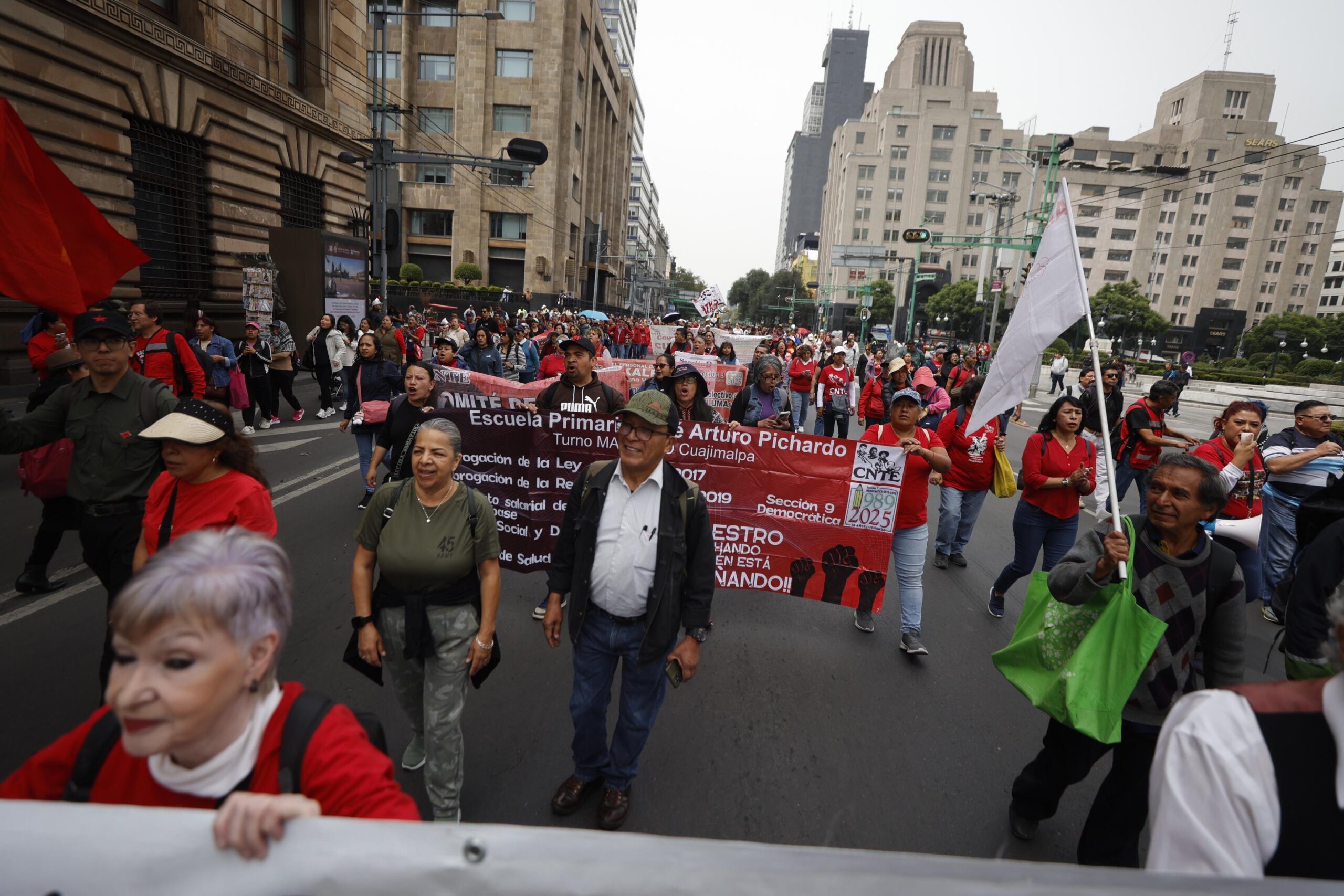 CNTE retoma protestas en CDMX; no descarta plantón en Zócalo