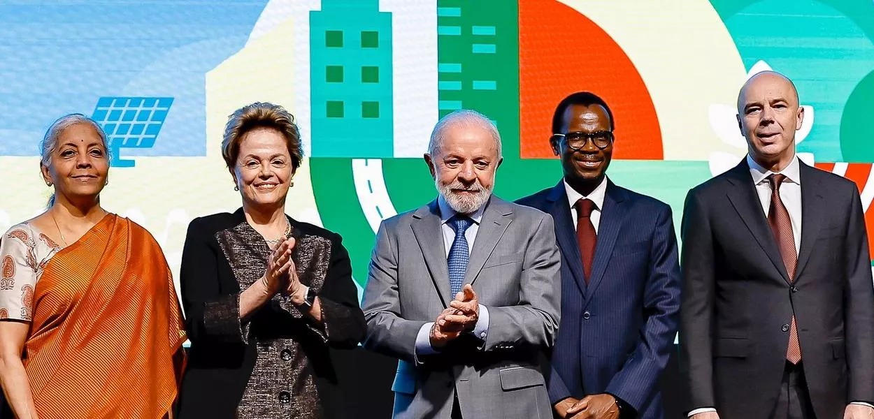 Lula defiende nuevo modelo económico 