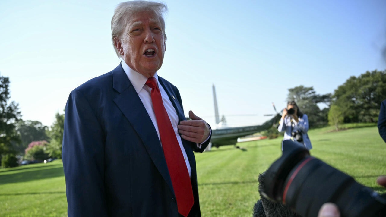Trump vuelve a prometer cheques para estadounidenses