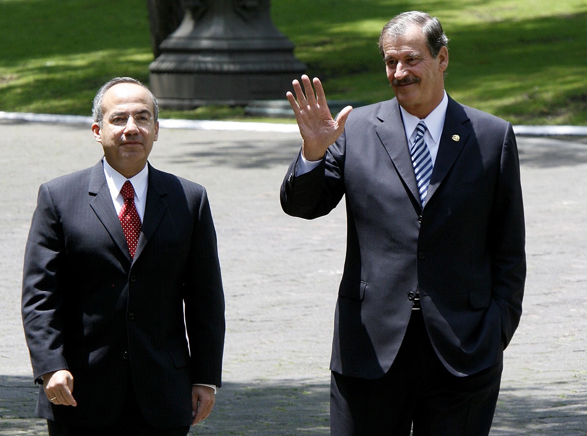Calderón y Fox firman carta en favor de Uribe