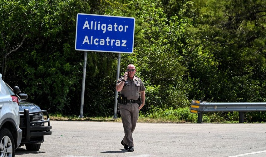 Jueza ordena cierre de Alligator Alcatraz
