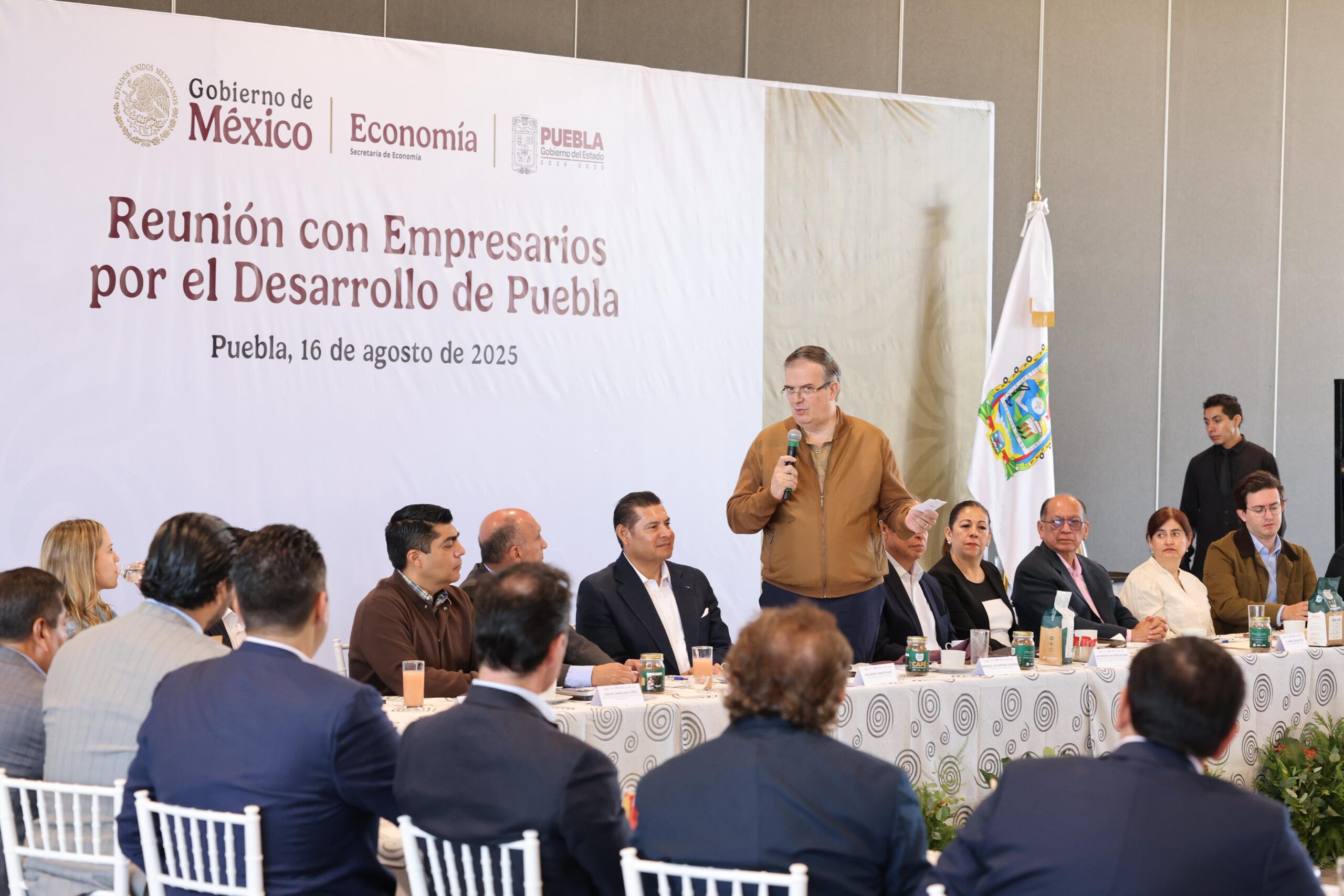 Ebrard Polos de Desarrollo en Puebla