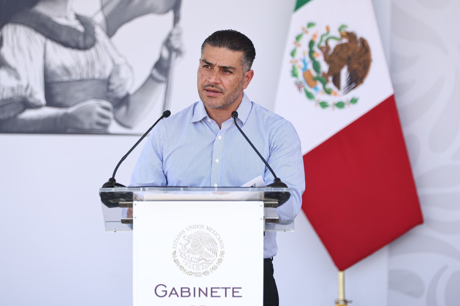 Harfuch entrega patrullas en Sinaloa 