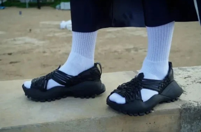 Adidas lanza huaraches oaxaqueños