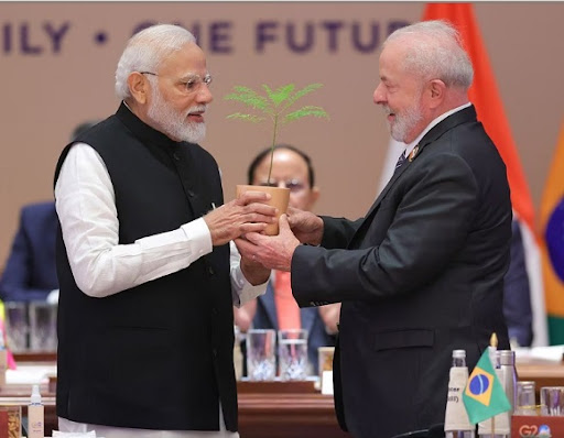 Lula da Silva conversa con su homólogo de la India
