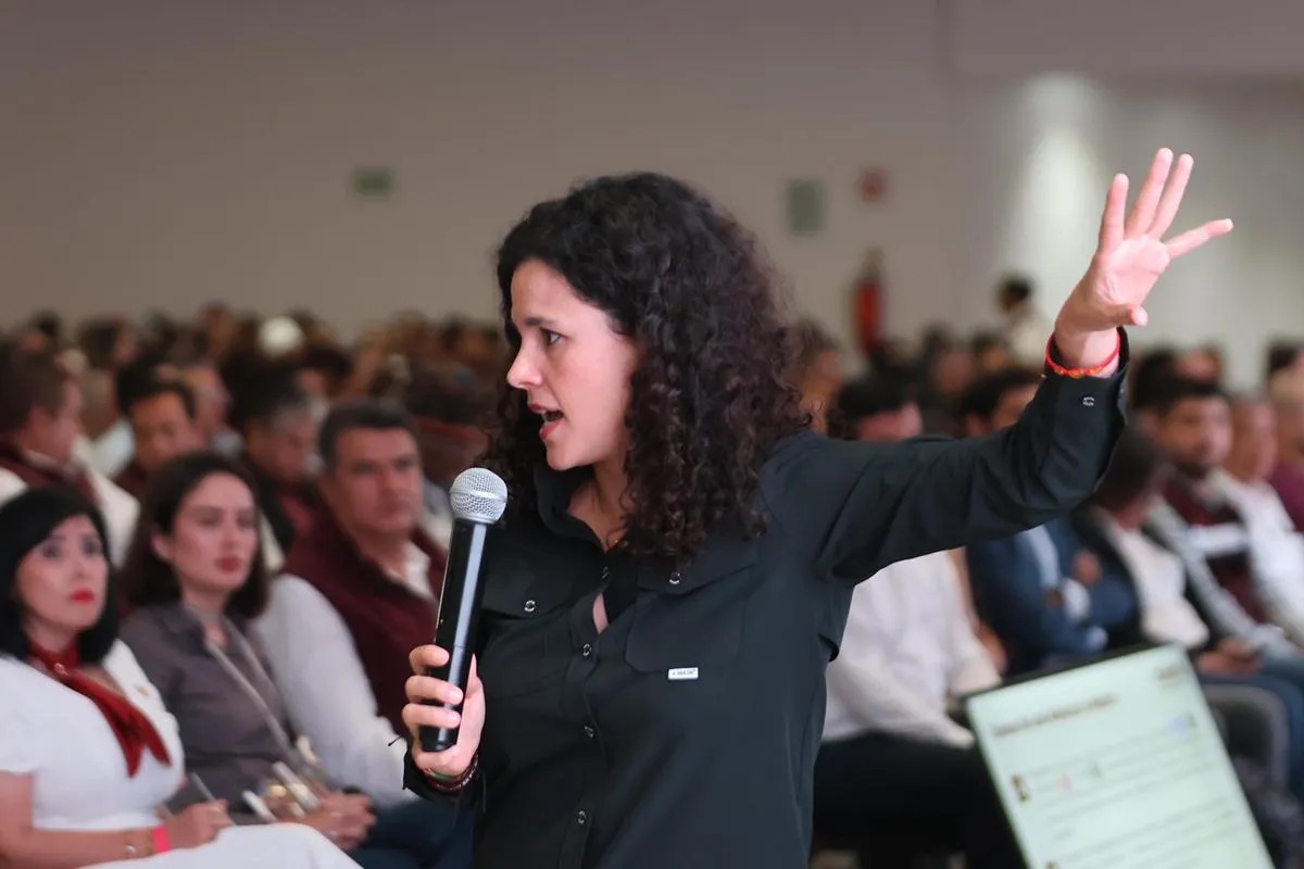 Luisa Alcalde defiende a Gutiérrez Müller