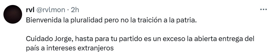 Pluralidad, no traición a la patria