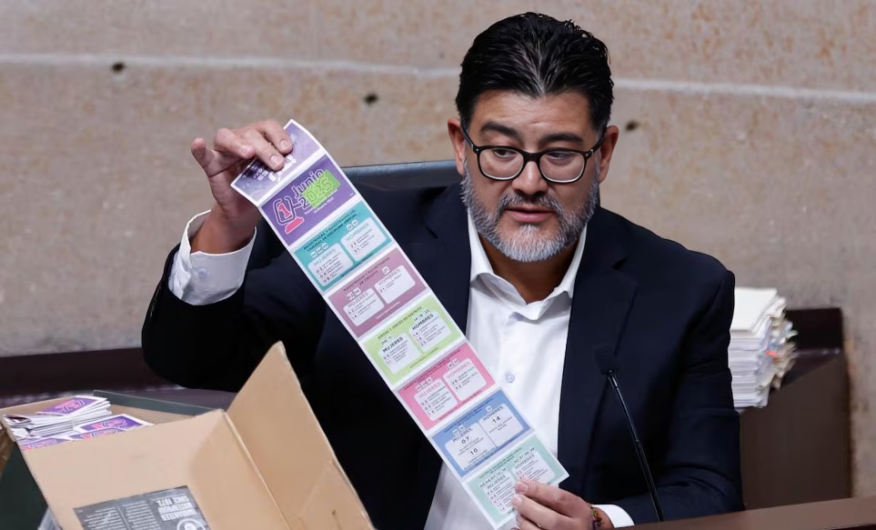 Reyes Rodríguez cuestiona a Mónica Soto por uso de acordeones en elecciòn judicial