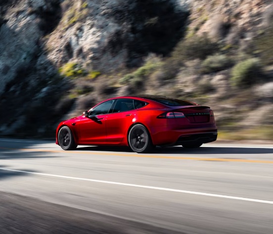 Tesla baja sus ventas