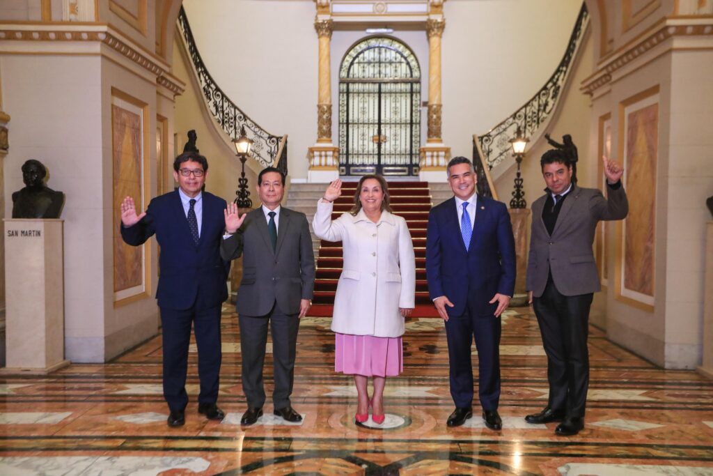 Alito Moreno en Perú