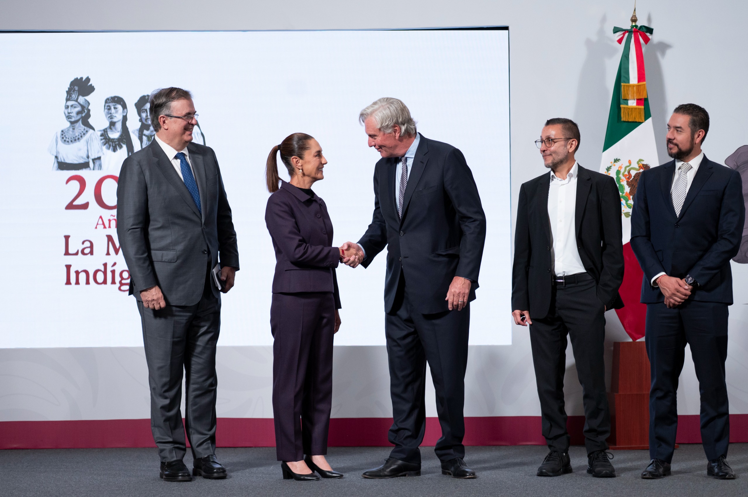 Ebrard y CloudHQ