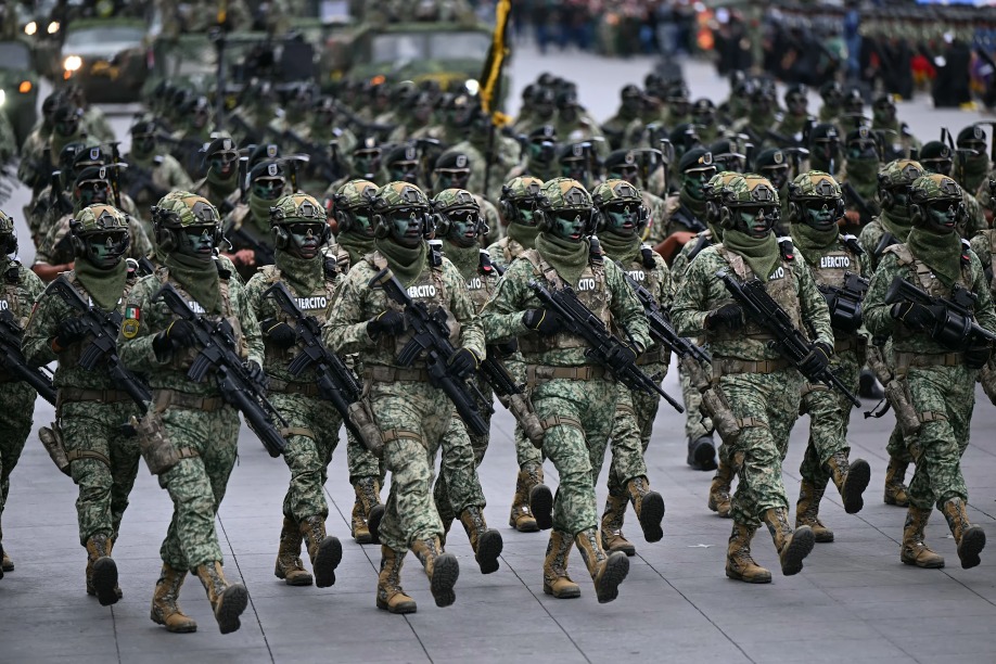 Defensa participa en desfile militar 2025